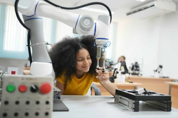 Comment les techniques de l'impression 3D transforment-elles l'art moderne ?